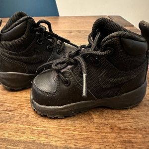 Baby Nike Manoa Boots